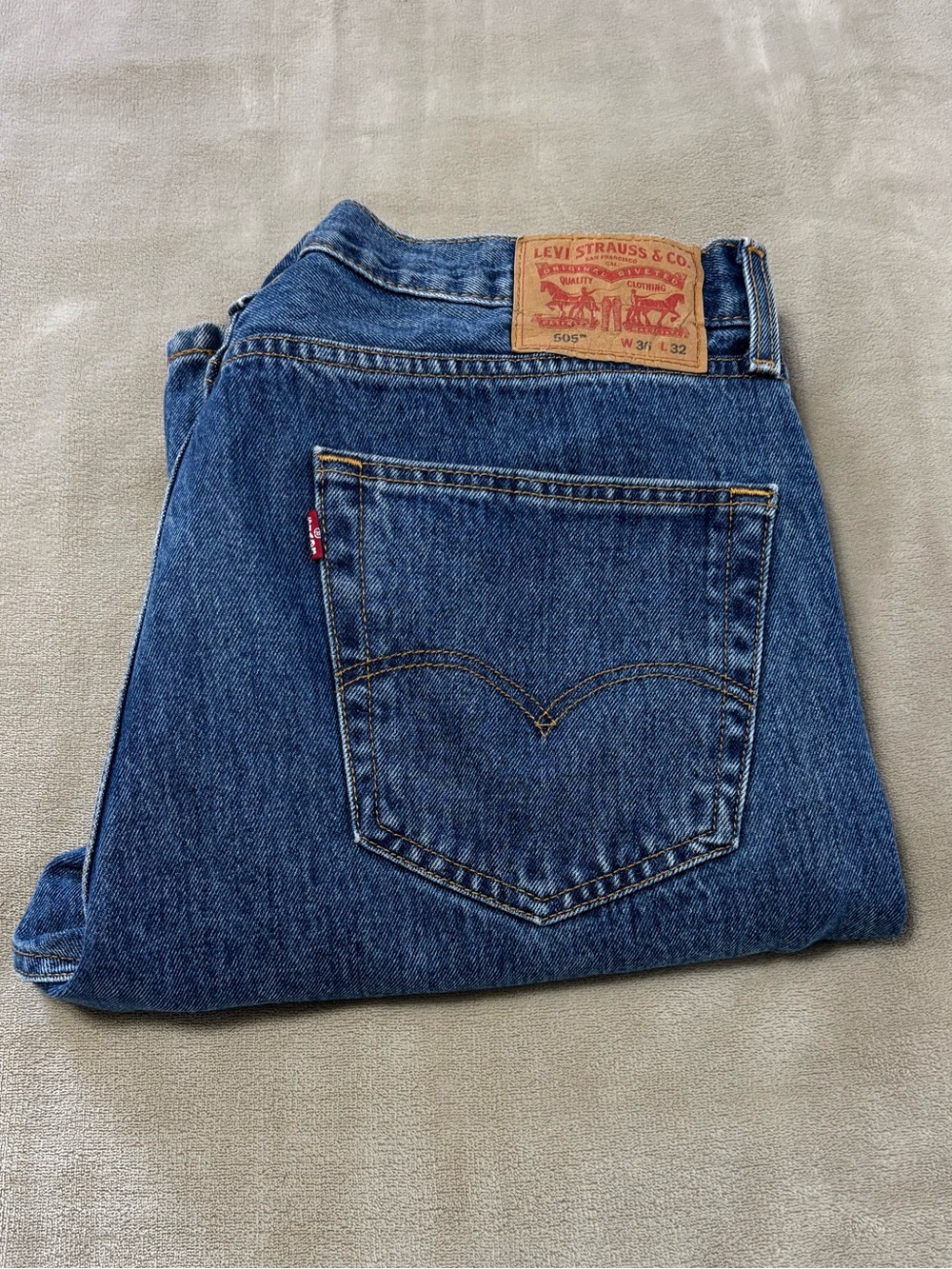 Levi's 505 Men's Straight Fit Denim Jeans - Medium Blue